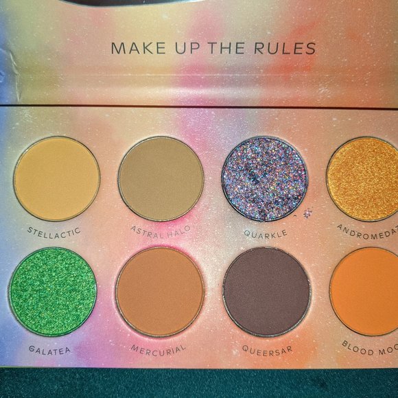 We Are Fluide Otherworldly Eyeshadow Palette - Picture 4 of 5